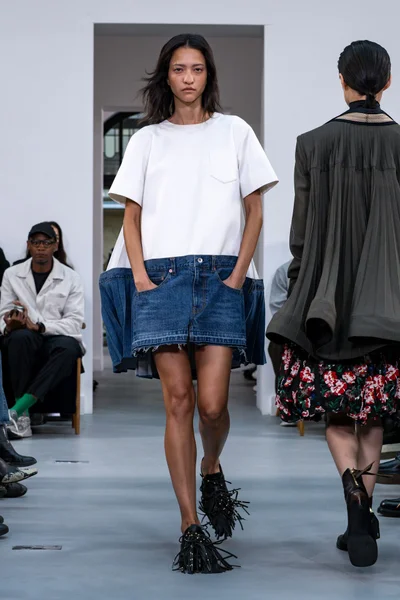 Look 25